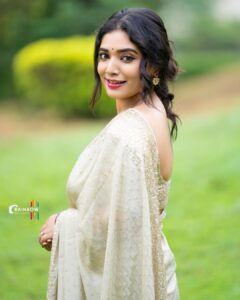 Priyanka Thimmesh Instagram - 💥💝💥💥💝💝💝
ಎಲ್ಲರಿಗೂ ದೀಪಾವಳಿ ಹಬ್ಬದ ಶುಭಾಶಯಗಳು …✨

@rainbow_photography_official all time fav🤩 my buddy …Thanks Kiru for clicking all my photos so beautifully ..😍🤘

#priyankathimmeshofficial #pt