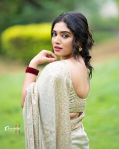 Priyanka Thimmesh Instagram - 💥💝💥💥💝💝💝
ಎಲ್ಲರಿಗೂ ದೀಪಾವಳಿ ಹಬ್ಬದ ಶುಭಾಶಯಗಳು …✨

@rainbow_photography_official all time fav🤩 my buddy …Thanks Kiru for clicking all my photos so beautifully ..😍🤘

#priyankathimmeshofficial #pt
