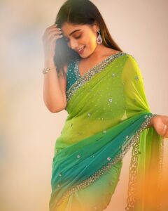 Priyanka Thimmesh Instagram - 💚✨

Photography @bhagathmakka 
Desginer by @lakshana_label 
Makeup & hair  @iglambeautystudiochennai 

@iampriyankaathimmesh #priyankathimmeshofficial #priyankathimmesh #greenlove