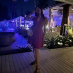 Pujita Ponnada Instagram - Evenings are always fun in Phuket 🍱🥂 #phuket #pujitaponnada #thailand #travel Catch Beach Club
