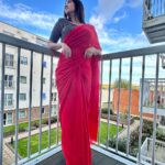 Pujita Ponnada Instagram - Saree in a foreign land hits different ❤️‍🔥 #pujitaponnada #ukdiaries #london #travel #saree #sareelove Guildford, Surrey, UK