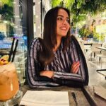 Pujita Ponnada Instagram - This is how the evening went 🎂🥂🫶🏻 #pujitaponnada #birthday #london #ukdiaries #travel Garden Rooftop