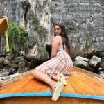 Pujita Ponnada Instagram - Nature brings me peace and calmness 🌊🫶🏻 @loveandaman #pujitaponnada #phiphiisland #thailand #travel Pileh Lagoon - Phi Phi Islands