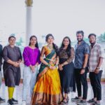 Rachana Inder Instagram - One with the team ❤️ Mua : @makeover_with_anu Jewels: @rental_jewelsby_sanu Outfit : @the_.elegant_lady_ Pc : @storiesbysunilacharya Hair : @styleyourhairbymeghana