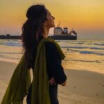 Radhika Narayan Instagram - When Janani longs for Shivaji ! #ShivajiSurathkal2 @ramesh.aravind.official @akashsrivatsa @anupgowdaproducer Suratkal beach