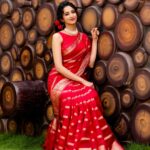 Radhika Narayan Instagram - It's a never-ending love story! #sareelove Saree : @sankalpa_angadi Styling and Concept : @sahanastylediary @sahanasvishwanath MUA : @makeovers_sudhanatesh Blouse : @srilakshmi_fashion_mangalore Photography : @vikasphotofactory Location : @babysdayoutstudio