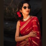 Radhika Narayan Instagram - Counting down for Christmas!! Saree : @sankalpa_angadi Styling and Concept : @sahanastylediary @sahanasvishwanath MUA : @makeovers_sudhanatesh Blouse : @srilakshmi_fashion_mangalore Photography : @vikasphotofactory Location : @babysdayoutstudio