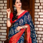 Radhika Narayan Instagram - In-between lines.. Saree : @sankalpa_angadi Styling and Concept : @sahanastylediary @sahanasvishwanath Photography : @vikasphotofactory MUA : @makeovers_sudhanatesh Blouse : @srilakshmi_fashion_mangalore Location : @babysdayoutstudio