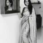 Radhika Narayan Instagram - Showing off my love.. love for this saree.. 😀