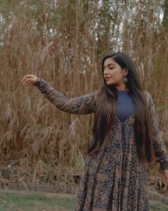 Rajisha Vijayan Instagram - Whenever you came around, I was in blue 💙
@zaari_designer_studio 
@i_m_vyshnav