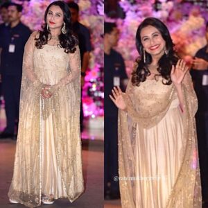 Rani Mukerji Instagram - Literally love this outfit so much ❤️. Also, lemme know why EVERY BOLLYWOOD CELEBRITY is here at Udaipur for the Ambani wedding except Rani?? Like Rani better come I miss her so much ❤️❤️