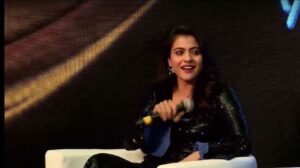 Rani Mukerji Instagram - 20 Years of These Pagalis ❤️! So I made a little post of Kajol and Rani, cause these people are my favorite actresses. And apparently, they’ve been in a fight but this is proof they aren’t. My favorite pair of cousins, when Rani called her “Kajol Didi” my heart just 💗💓! And Kajol spoke so fondly of Rani, it made my day 💙
