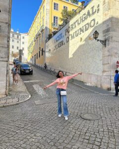 Ranjani Raghavan Instagram - Love, Laughter and Lisbon 🌼

#photodump #girlstrip #europe_vacations #portugal #birthdaytrip