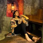 Ranjani Raghavan Instagram - The cave you fear to enter may hold the light you seek! ಹಾಗಾಗಿ ಗುಹೆಯೊಳಗೆ ಹೋಗಲು ಹೆದರದಿರಿ😉 @wildplanet_banaheights @tripstoluxury #caveroom #newexperience #naturelover Wild Planet -Bana Heights