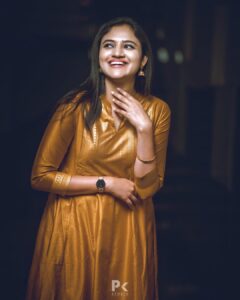 Ranjani Raghavan Instagram - ಮೆಳ್ಳಗಣ್ಣಿದ್ರೂ ತೊಂದ್ರೆ ಇಲ್ಲ, ನೋಟ ಸರಿಯಿರಲಿ
ಗೂನುಬೆನ್ನಿದ್ರೂ ಪರ್ವಾಗಿಲ್ಲ, ನಡೆ ನೆಟ್ಟಗಿರಲಿ 😇 (ಇನ್ನಷ್ಟು ಸೇರಿಸಿ comment ಮಾಡಿ😉)

#phylosophyoflife #myphylosophy 
pc @pkstudiophotography