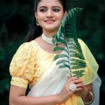 Ranjani Raghavan Instagram - ಅಲೆಅಲೆಅಲೆಯೋ ಎಲೆಎಲೆಎಲೆಯೋ😂🤪 Wearing - @mudhrafabstudio Photography - @kandys_moments