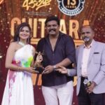 Ranjani Raghavan Instagram - ಪ್ರತಿಷ್ಠಿತ ಚಿತ್ತಾರ ರೈಸಿಂಗ್ ಸ್ಟಾರ್ ಅವಾರ್ಡ್ಸ್ ಪ್ರಶಸ್ತಿಗೆ ಭಾಜನರಾದ ನಟಿ ರಂಜನಿ ರಾಘವನ್ ಅವರಿಗೆ ಅಭಿನಂದನೆಗಳು🤝💐 #Chittarstarawards2022 #ranjaniraghavan #chittarastarawards