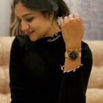 Ranjani Raghavan Instagram - 😎 Spending Sundays right with @danielwellington's Black Friday sale🤩😍💥 #danielwellington's Black Friday Sale is now live, get up to 50% discount on many styles, plus use my code RANJANI to get an additional 15% discount! Hurry offer valid till stocks last! #danielwellington #collaboration