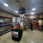 Ranjani Raghavan Instagram - ಪುಸ್ತಕ-ಹರಟೆ-ಸೆಲ್ಫಿ-ಆಟೋಗ್ರಾಫ್ 💜 12/11/2021 #booksigningevent #kathedabbi #photodump Mysore, Karnataka