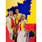 Ranjani Raghavan Instagram - ಹಿರಿಯ ಸಾಹಿತಿಗಳು, ಕುವೆಂಪು ಅವರ ನೇರ ಶಿಷ್ಯರು, ಹಸನ್ಮುಖಿಗಳು ಮತ್ತು the most cutest couple🥰 ಹಂಪನಾ ದಂಪತಿಗಳೊಂದಿಗೆ❤️ ಸಪ್ನ ಬುಕ್ ಹೌಸ್ ಆಯೋಜಿಸಿದ್ದ ಪುಸ್ತಕ ಜಾತ್ರೆ ಕಾರ್ಯಕ್ರಮದಲ್ಲಿ ಹಂಪನಾ ಸರ್ ತಮ್ಮ ಪೆನ್ ಅನ್ನು ನನಗೆ ಪ್ರೀತಿಯಿಂದ ಕೊಟ್ಟಾಗ ತೆಗೆದ ಚಿತ್ರ🤩