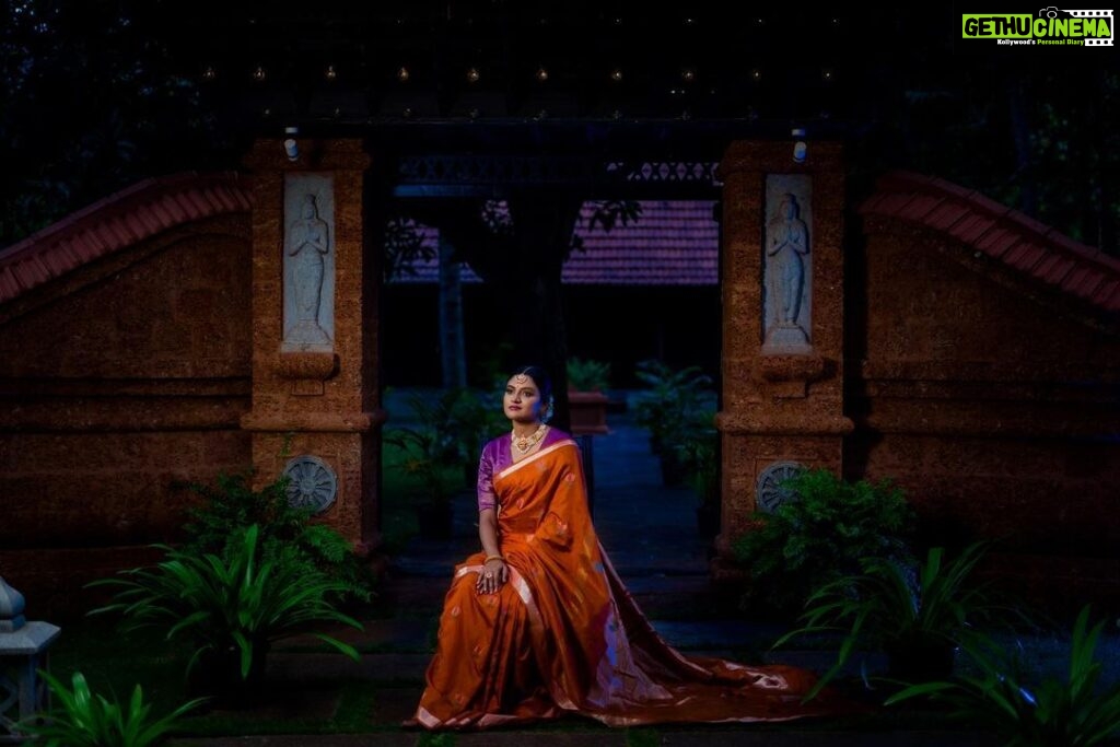 Ranjani Raghavan Instagram - 🌺 #handloomfashion#fashionwithpurpose#swadeshi Saree - @madhurya_creations mua - @pradeep.ashwini photography - @westmount_studios