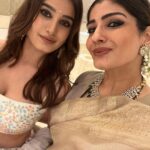 Raveena Tandon Instagram - It’s the time for the festive season to commence with the arrival of Bappa! With friends and family! Our in-house Bappa gets pampered year through, but even more these days .. ♥️🌸🕉️🌸♥️ Bandra West