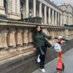 Raveena Tandon Instagram – ♥️ taking in the chill. A different kind of parliament meet. #victoria #parliament #melbourne #australia #gogreen my ride for the day #electricscooter Melbourne, Victoria, Australia
