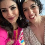 Raveena Tandon Instagram - #humsaathsaathhain ! #familiafirst #lovingyourfamilyphotodump #tandonclan