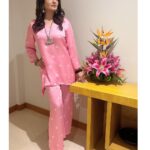 Raveena Tandon Instagram - Pinkathon. 🎀 💘 #justmoods #simplicity Outfit - @gulaalindia @viralmantra Earrings & Ring - @aquamarine_jewellery @sangeetaboochra Neckpiece & Kada - @rubans.in @oakpinionpr styled by - @poojagulabani glam by - @sshurakhan