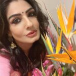 Raveena Tandon Instagram - Pinkathon. 🎀 💘 #justmoods #simplicity Outfit - @gulaalindia @viralmantra Earrings & Ring - @aquamarine_jewellery @sangeetaboochra Neckpiece & Kada - @rubans.in @oakpinionpr styled by - @poojagulabani glam by - @sshurakhan