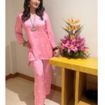 Raveena Tandon Instagram - Pinkathon. 🎀 💘 #justmoods #simplicity Outfit - @gulaalindia @viralmantra Earrings & Ring - @aquamarine_jewellery @sangeetaboochra Neckpiece & Kada - @rubans.in @oakpinionpr styled by - @poojagulabani glam by - @sshurakhan