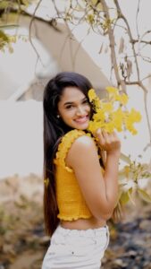 Reeshma Nanaiah Instagram - 💛
