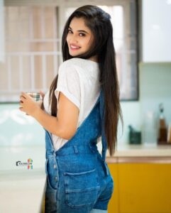 Reeshma Nanaiah Instagram - Coffee? ☕️