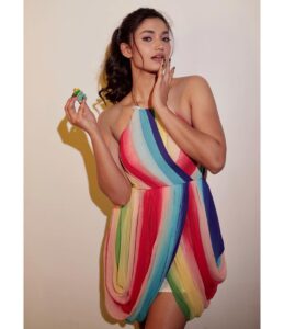 Reeshma Nanaiah Instagram - Why choose just one colour when you can have them all? 🍰🌈😜