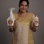 Rethika Srinivas Instagram - Cleaning your sacred puja vessels can be really tough. After all brass and copper are just plain difficult to clean. That's why I use the new Vim Shudhham! It's a new cleaning product, especially for brass and copper! It's powered by tamarind and contains a sandalwood fragrance, ensuring that all your vessels smell really nice! Plus, you get to pick between a spray and a gel variant! Get the #PerfectShineWithShudhham today! #VimShudhham Check it out! #Ad #PerfectShineWithShudhham #VimShudhham #Vim #Brass #Copper #Festivals #FestiveSeasons #Cleaning