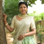 Riythvika Instagram - Makeup & styling : @sandy_de_stylist_ Photography: @sathyaphotography3 Hairstylist @sanvy_makeoverartistry Outfit : @ishithaa_design_house Jewellery : @fineshinejewels