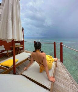 Ruhani Sharma Instagram - Tell me your dream destination ? 
.
.
.
.
.
.
📍 @mirihi_island_resort