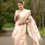 Rupali Bhosale Instagram - Life isn't about being perfect, its about following your heart so closely that logic has to catch up. ~ RuMi ~ Saree by @gauri.ethnic Nauvari Stitched by @aaishvy_designs Blouse by @nishfash_design_studio Jewellery by @kankshinistudio Nath by @shivshahi796 Makeup by @mhatresameer60 Hair by @ruksar__99 Clicked by @ashayrtulalwar . . . . . . #LifeIsBeautiful #FeelLife #InstaGood #InstaPic #PositiveVibes #Wednesday #WednesdayVibes #Ootd #RupaliBhosle #RockingRupali #RupaliWinningHearts #KeepLoving #Sanjana #StarPravah #AaiKutheKayKarte 🧿
