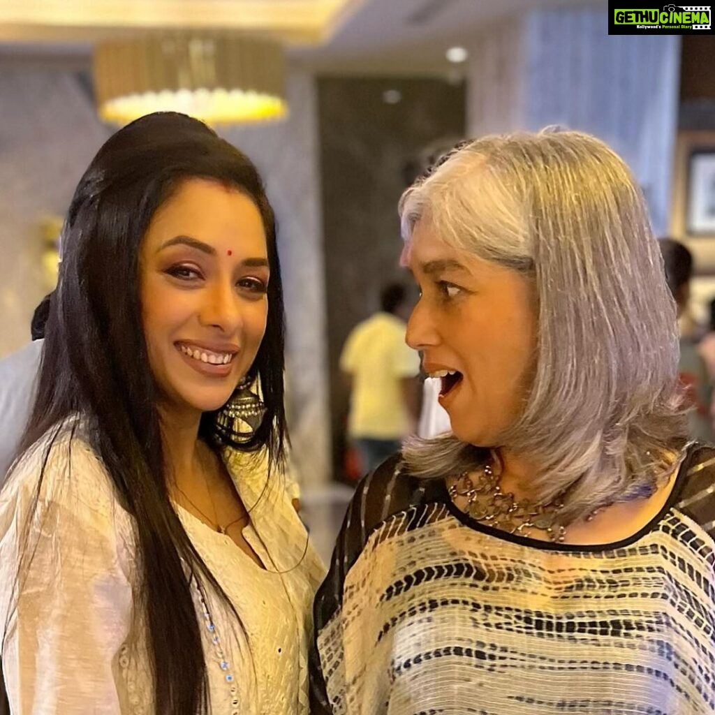 Rupali Ganguly Instagram - This precious connect ❤️ 🧿🧿🧿 2nd pic she switched on the Mummyjee mode 😂😂I love you forever #ratnapathakshah ❤️ #happiness #goodvibes #thursday #instagood #anupamaa #rupaliganguly #bff #blessed #gratidão #sarabhaivssarabhai #jaimatadi #jaimahakal