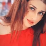 Saba Khan Instagram - Tarpaye Mujhe Teri Sab batien ❤️ . Styling - @fashionista__aisha . 🎥 - @saifcreations x @versatile.saif x jzee.photo_films . . . #sabakhan #instagood #monsoon #love #peace