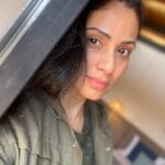 Sadha Instagram – #nofilter just beautiful light! #selfietime #clearingdrafts #sadaa