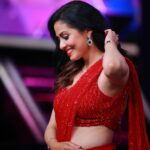 Sadha Instagram - Most loved look of the season! ❤️ From #neethoneydance .. Already missing this stage! Stylist @harinireddym Saree @samyakksarees Jewellery @kushalsfashionjewellery PC @ranjithpawan_photography #picsoftheday #sadaa