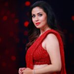 Sadha Instagram - Most loved look of the season! ❤️ From #neethoneydance .. Already missing this stage! Stylist @harinireddym Saree @samyakksarees Jewellery @kushalsfashionjewellery PC @ranjithpawan_photography #picsoftheday #sadaa
