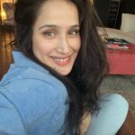 Sagarika Ghatge Instagram - Swipe for some #nofilter Happy photos 💙