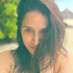 Sagarika Ghatge Instagram - Salty hair, don’t care 🏝️ 🌊🤍 @Conrad_Maldives #conradmaldives #stayinspired #themuraka @eastern.travels 👗 @shopverb Conrad Maldives Rangali Island