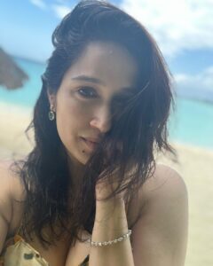 Sagarika Ghatge Instagram - Salty hair, don’t care 🏝️ 🌊🤍

@Conrad_Maldives 
 #conradmaldives #stayinspired #themuraka
@eastern.travels

👗 @shopverb
