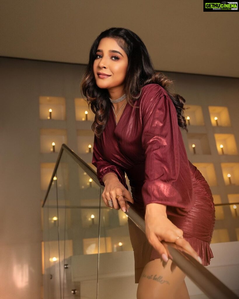 Sakshi Agarwal Instagram - Bordeaux beauty in every step🍷✨ . My own styling✨✨❤️❤️ @murugeshmakeup_hair @farhaa_makeupartist @sense8photography @theparkchennai . #winedress #prettychic #burgundydress #bordeaux #ootd #stylishcombo #chiclook #glamup Chennai, India