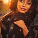 Samyukta Hornad Instagram - And now the end is here And so I face that final curtain My friend I'll make it clear I'll state my case, of which I'm certain I've lived a life that's full I traveled each and every highway And more, much more I did it, I did it my way…. #FrankSinatra #MyWay