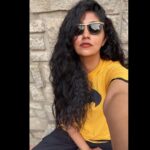 Samyukta Hornad Instagram - Brightest day or darkest night, I’m ready for both. I show my trueeee self when I’m a humanoid bat… i think. So, swipe left and tell me… what’s your pick :) #Batman or #BruceWayne? #Rayban #Dunhill #Shades #Bat #Summer