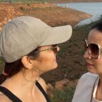Sanaya Irani Instagram - CAPTION : yahaan wahaan ki baatein 🙄